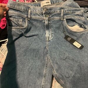 NEVER WORN JEANS